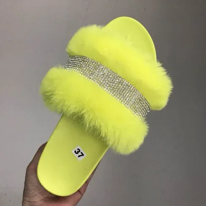 
Designer Branded Comfortable Cozy Plush Womens Diamond PVC Slipper Faux Fur Slides Heel Flip Flop Women Thick Slippers 