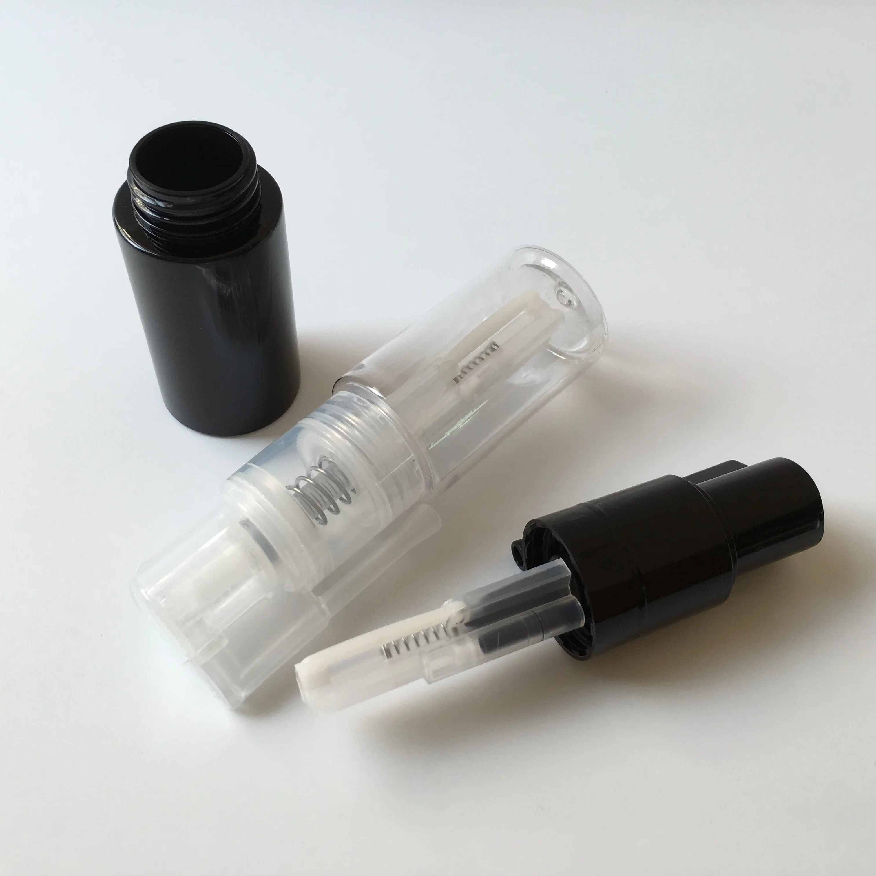 35ml Plastic PET round Empty Glitter Spray Powder Bottle with Pump Sealer for Food Hair Medicine Screen Printing Logo Option