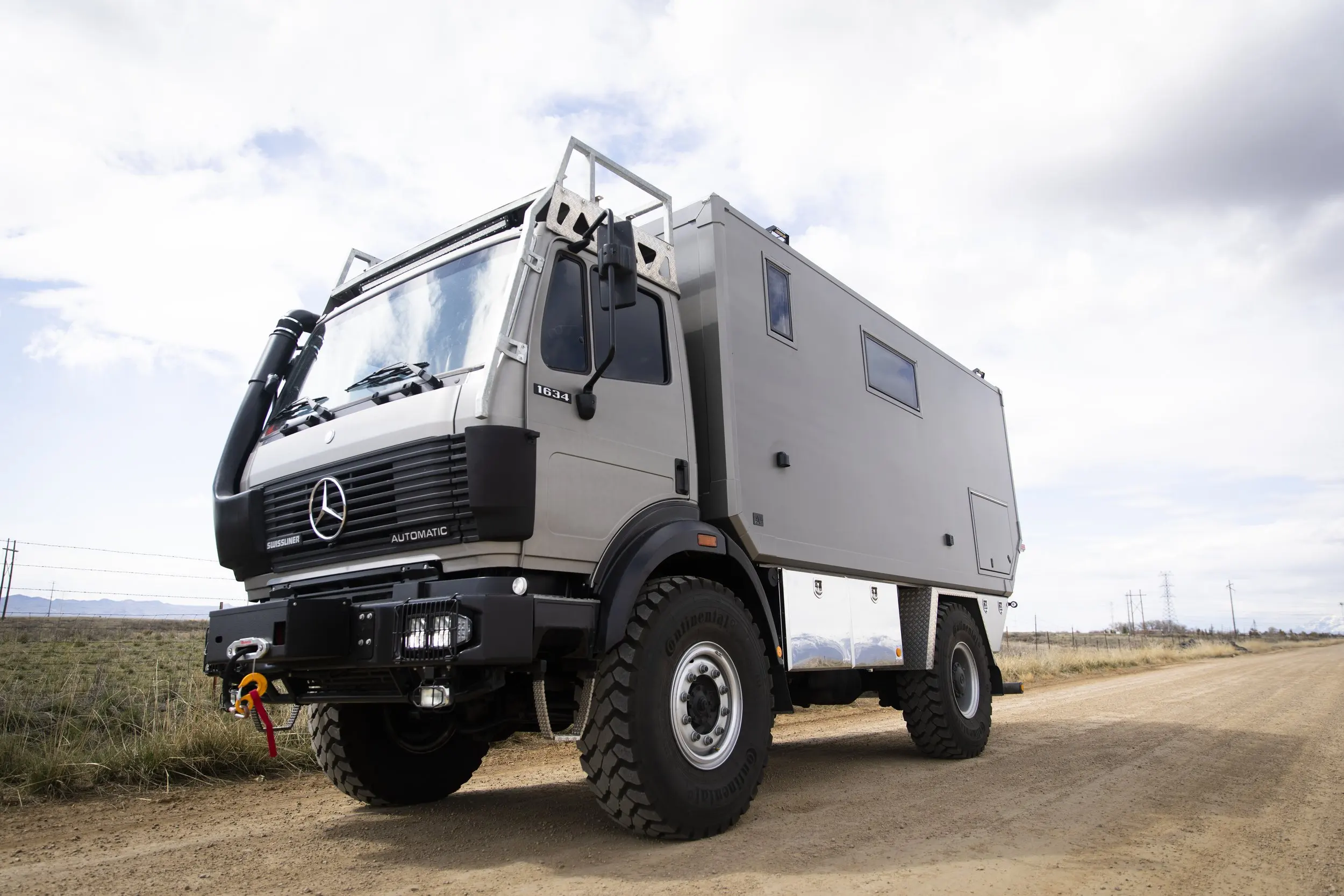 Expedition 4X4 Caravan Truck Box Camper Trailer Motorhome Rv  2023