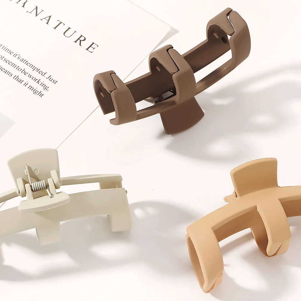 Korean style M-type hairpin temperament hollow-out hair claw clips shower hairpin hair accessories for women