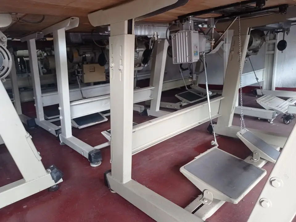 Up for Sale Used PEGASUS W600 3-needle 5-thread Industrial Cover Stitch Sewing Machine Good Working Condition