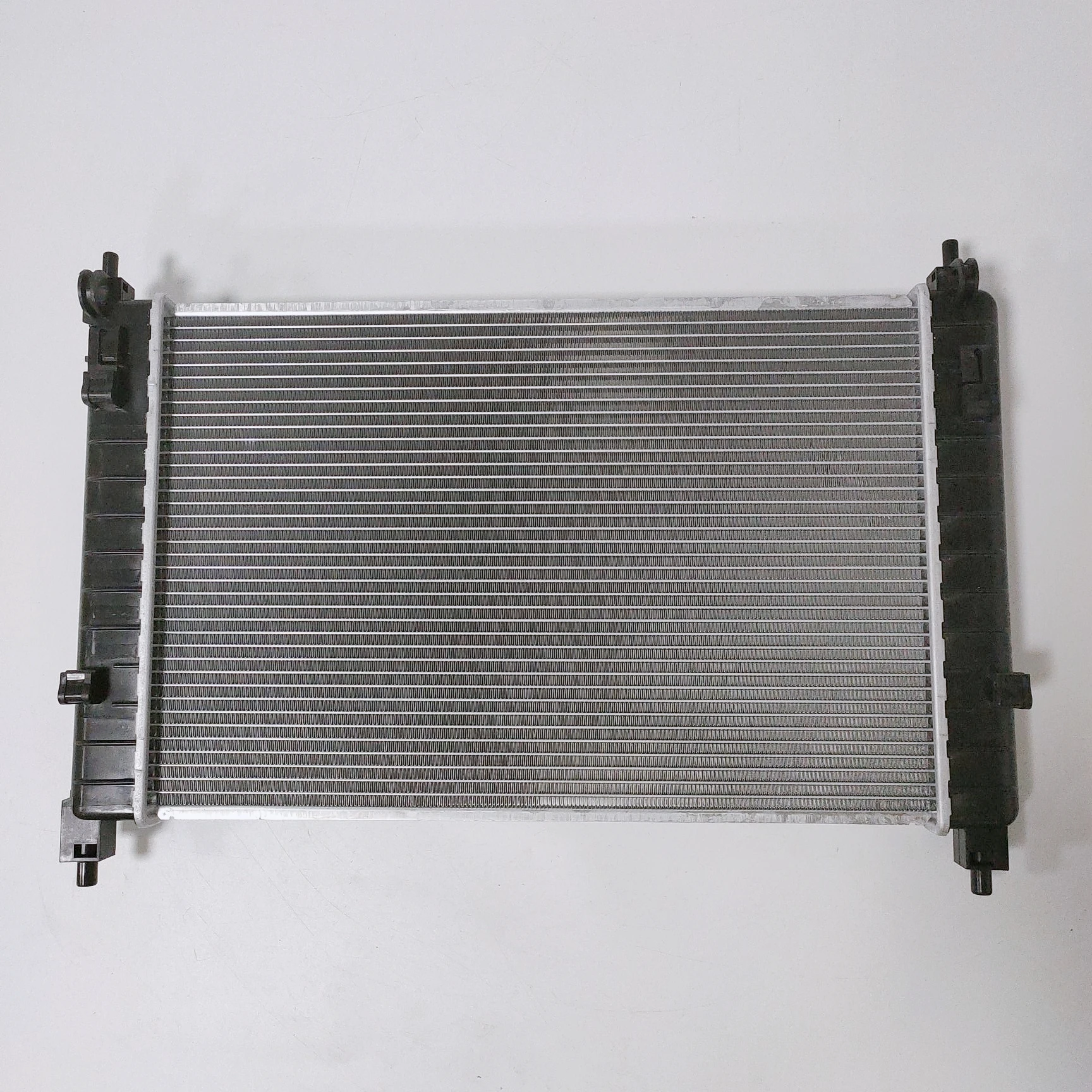9023975/96548798 Aluminum Plastic Brazed Car Water Tank Engine Radiator Aluminum Radiator For New Sail 1.4T (M/T)