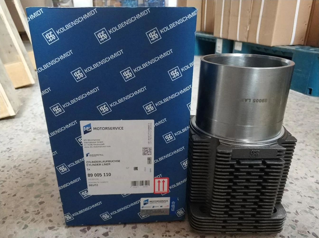 Original engine parts cylinder liner 04157756 04157403 89005110 for deutz 912