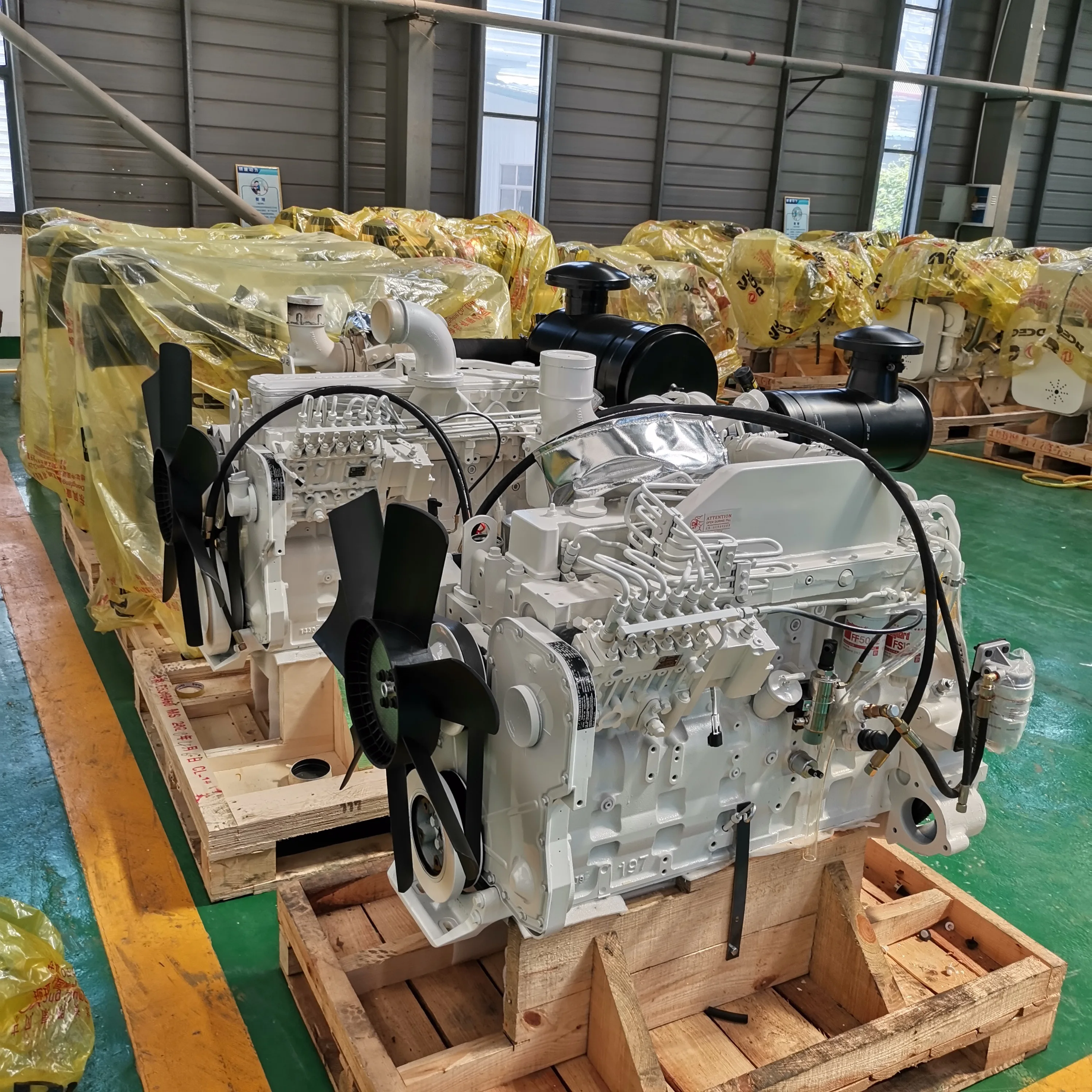 DCEC Genuine 6LTAA8.9-GM200 marine diesel engine assembly main propulsion boat generators
