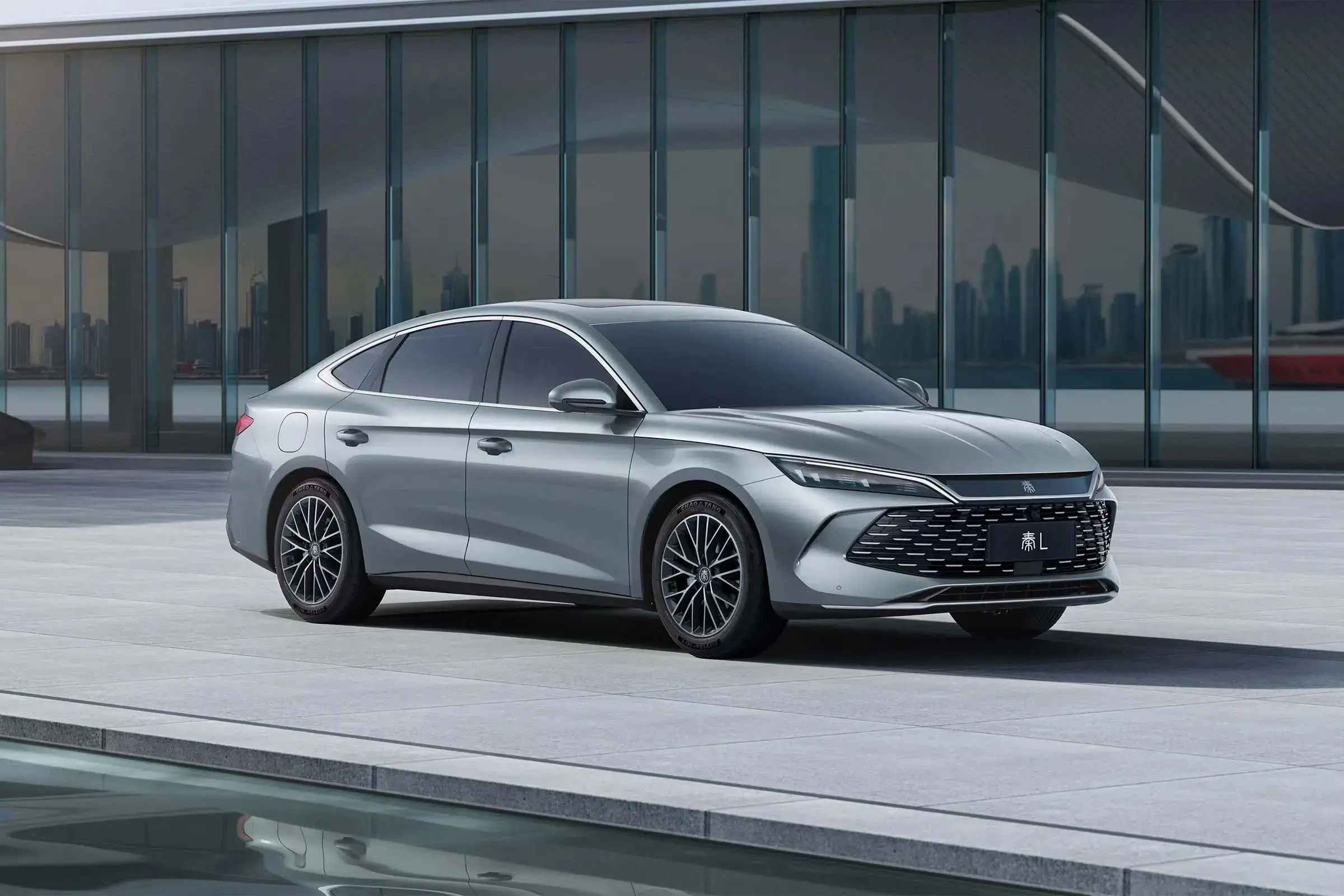 2025 Byd Qin L DM 120 км дешевый гибридный автомобиль электрический седан 4-дверный 5-местный с быстрой зарядкой для взрослых