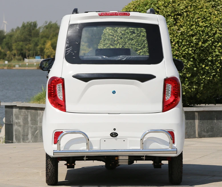 Electric Tricycle with Closed Passenger Compartment Perfect for Urban Transportation