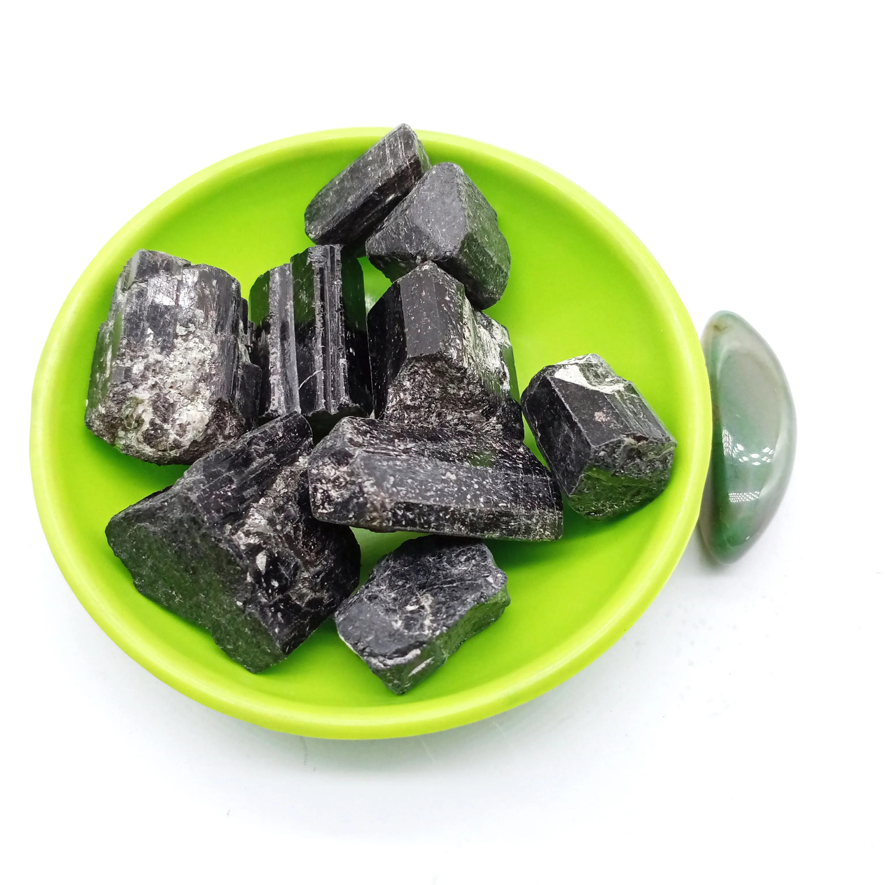 Натуральный черный турмалин необработанный камень