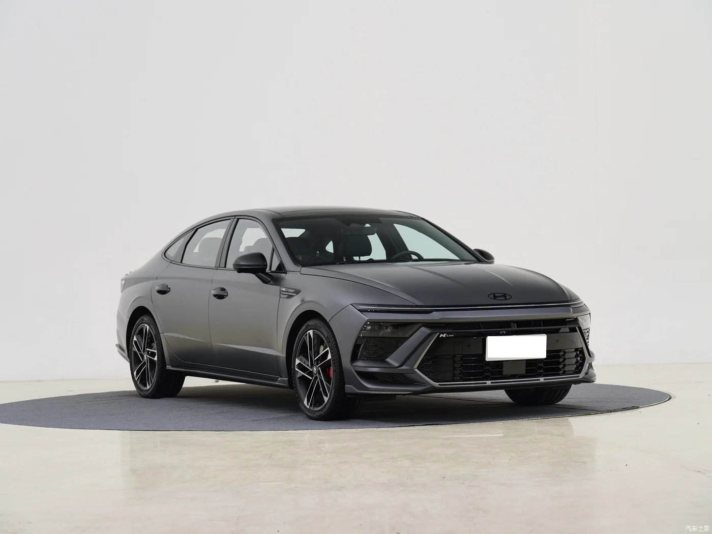 2024 ChinaHyundais Sonata, left-hand drive 210km/h 1.5T 8-speed automatic manual, 4-door, 5-seat mid-size sedan New cars