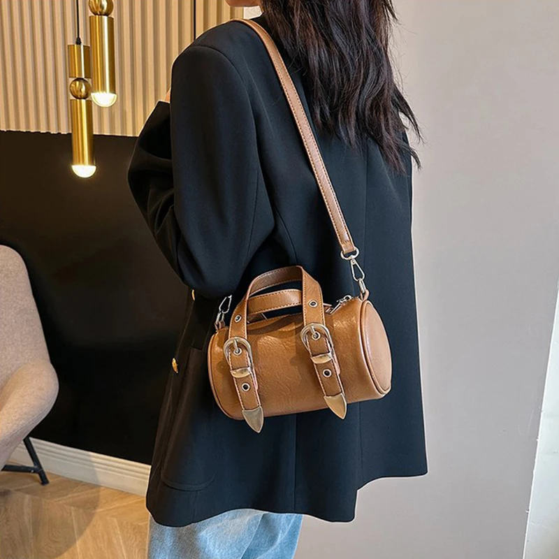 Trendy High end Shoulder Bag 2024 New Western Versatile Cylinder Bag Fashionable and Simple Texture Crossbody Bag