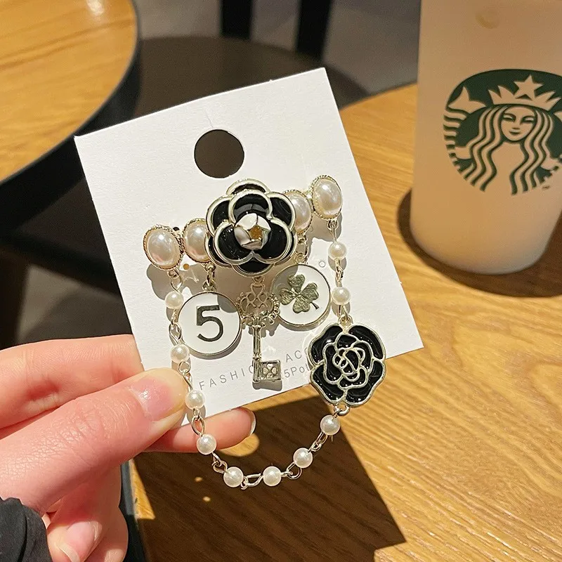 Vintage Fashion Accessories Camellia Brooch Pin Flower Brooch Elegant Camilla Flower Brooch With Chain