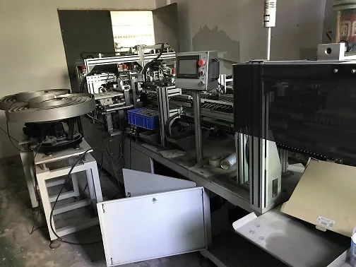 Disposable medical safety butterfly type eclipse blood collection hypodermic multi sample needle assembly making  machine