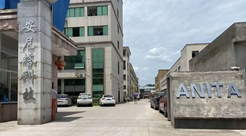 Top selling grateful appearance indoor contact grills  fast hate up and smokeless with no-stick coating electric grills