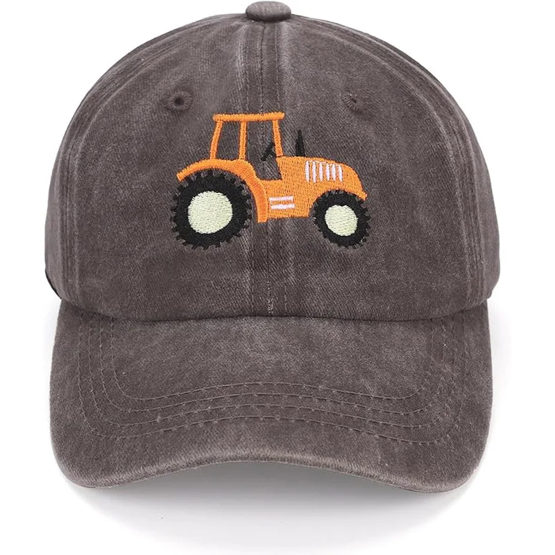 Бейсболка с вышивкой и логотипом