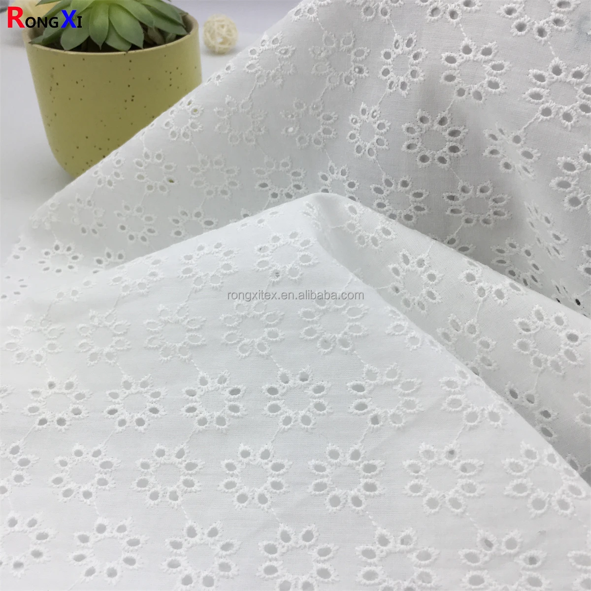 Good Price RXF0571  100% African Embroidery Eyelet Cotton Fabric Made In China Factory for Clothing materisal