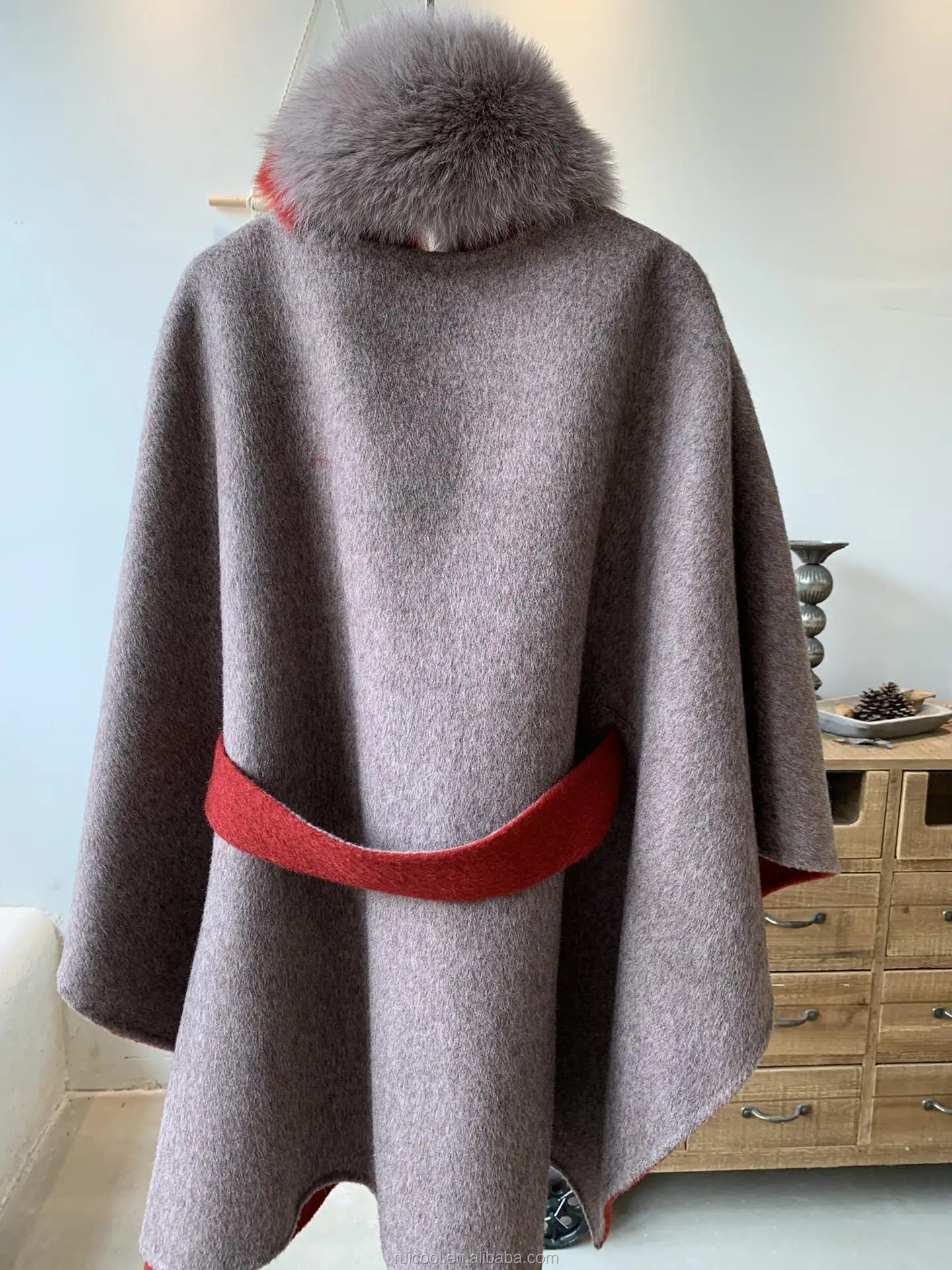 Women elegant winter alpaca cape coat with real fox fur scarf-reversible wool clock