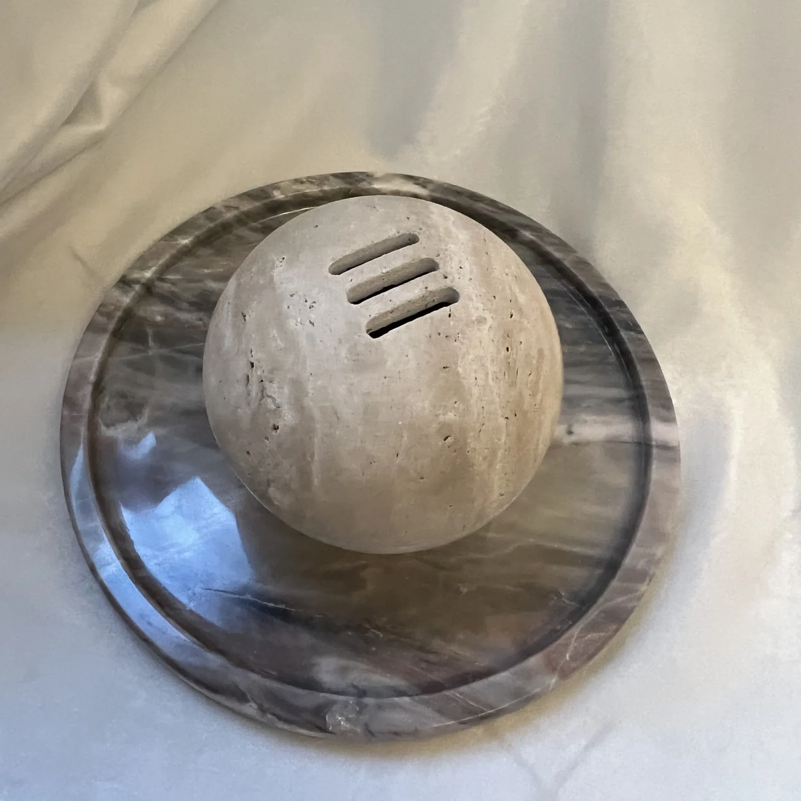 10.5CM natural yellow cave travertine stone round spherical incense burner moxibustion marble incense burner
