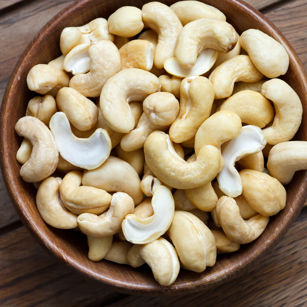 wholesale low fat health snacks flavor international selling Low price of dried raw cashew nuts supplier Cashew kernel W320