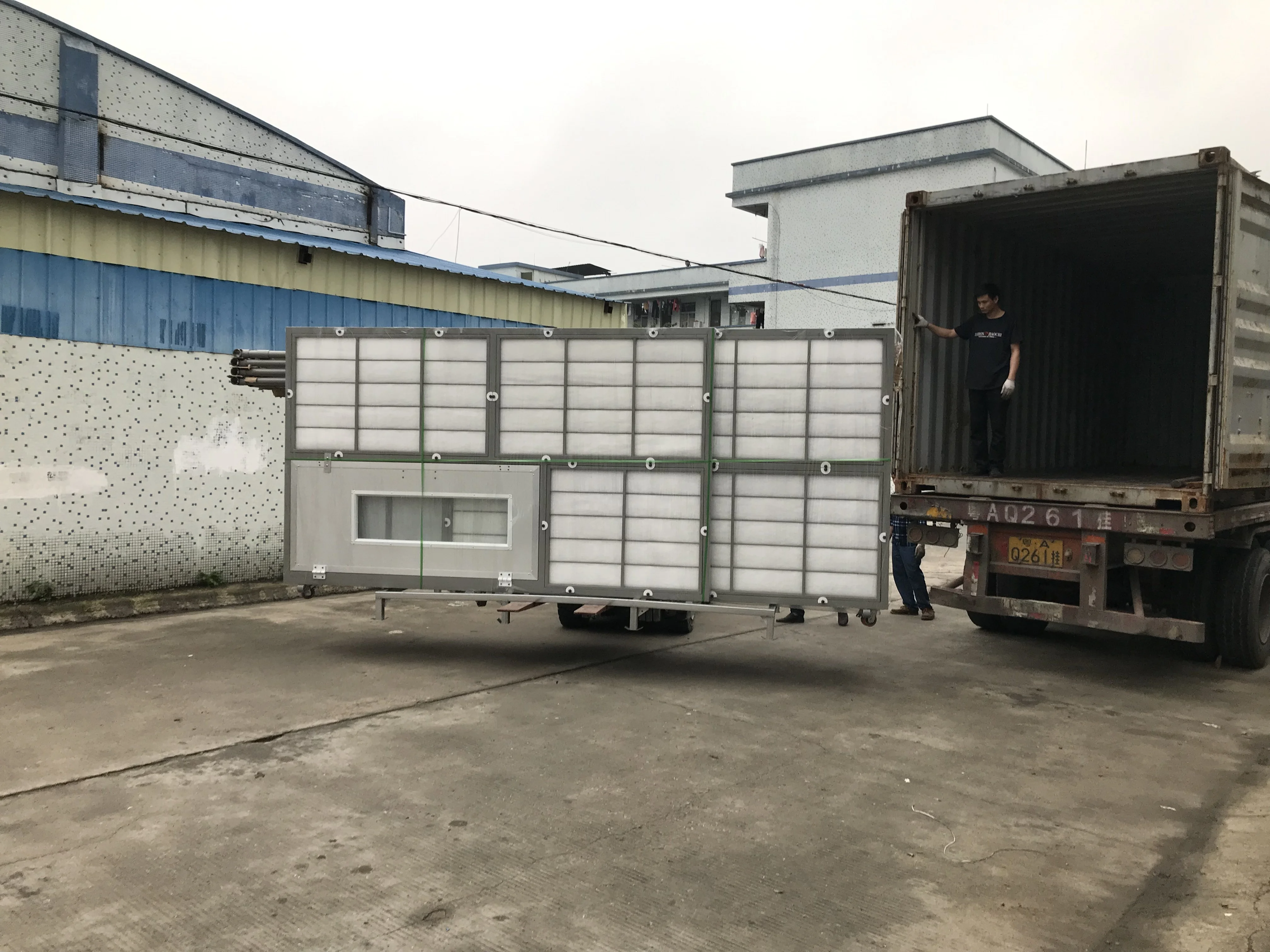 Спрей для камеры для окрашивания распылением в форме выдвижной надувной камеры для окрашивания распылением палатка для покраски автомобилей б/у по низкой цене