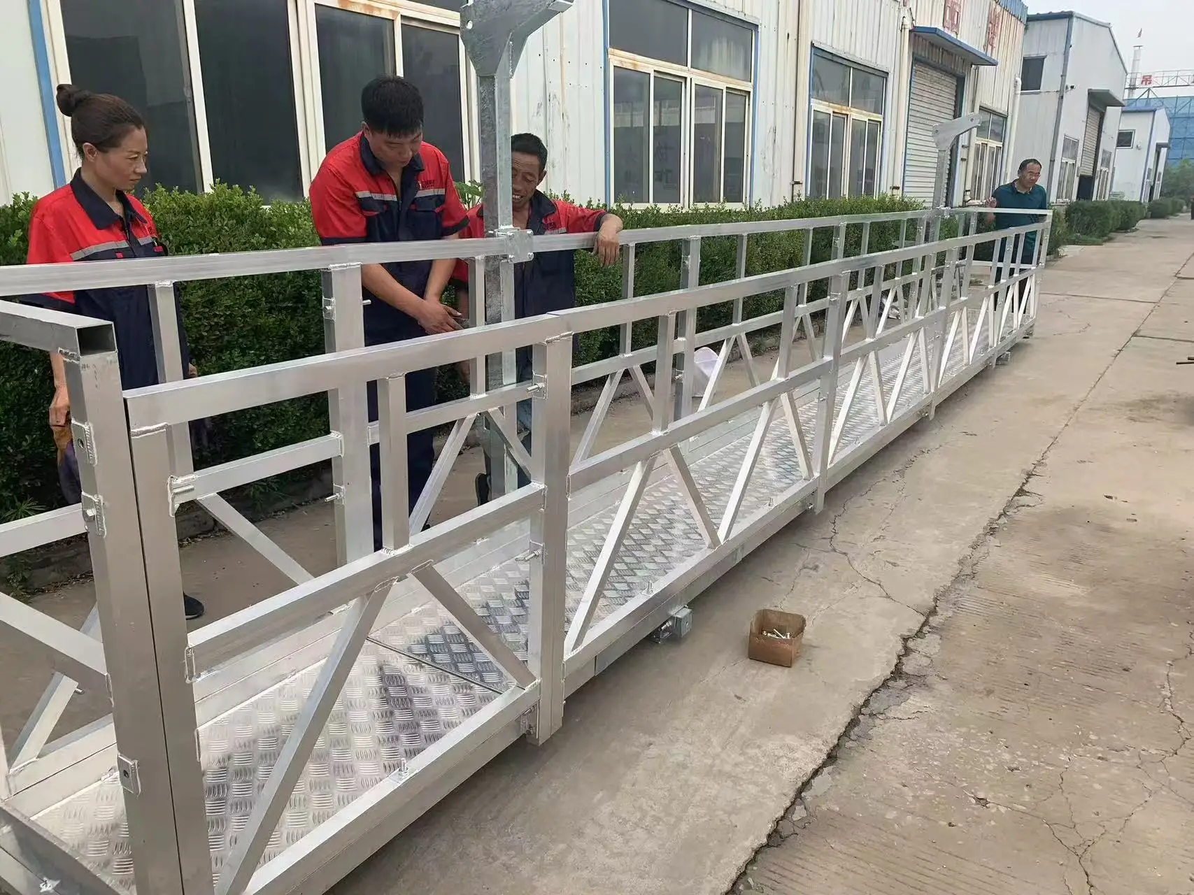 Wholesale price CE ISO certificated construction lifting gondola high security suspended work platform