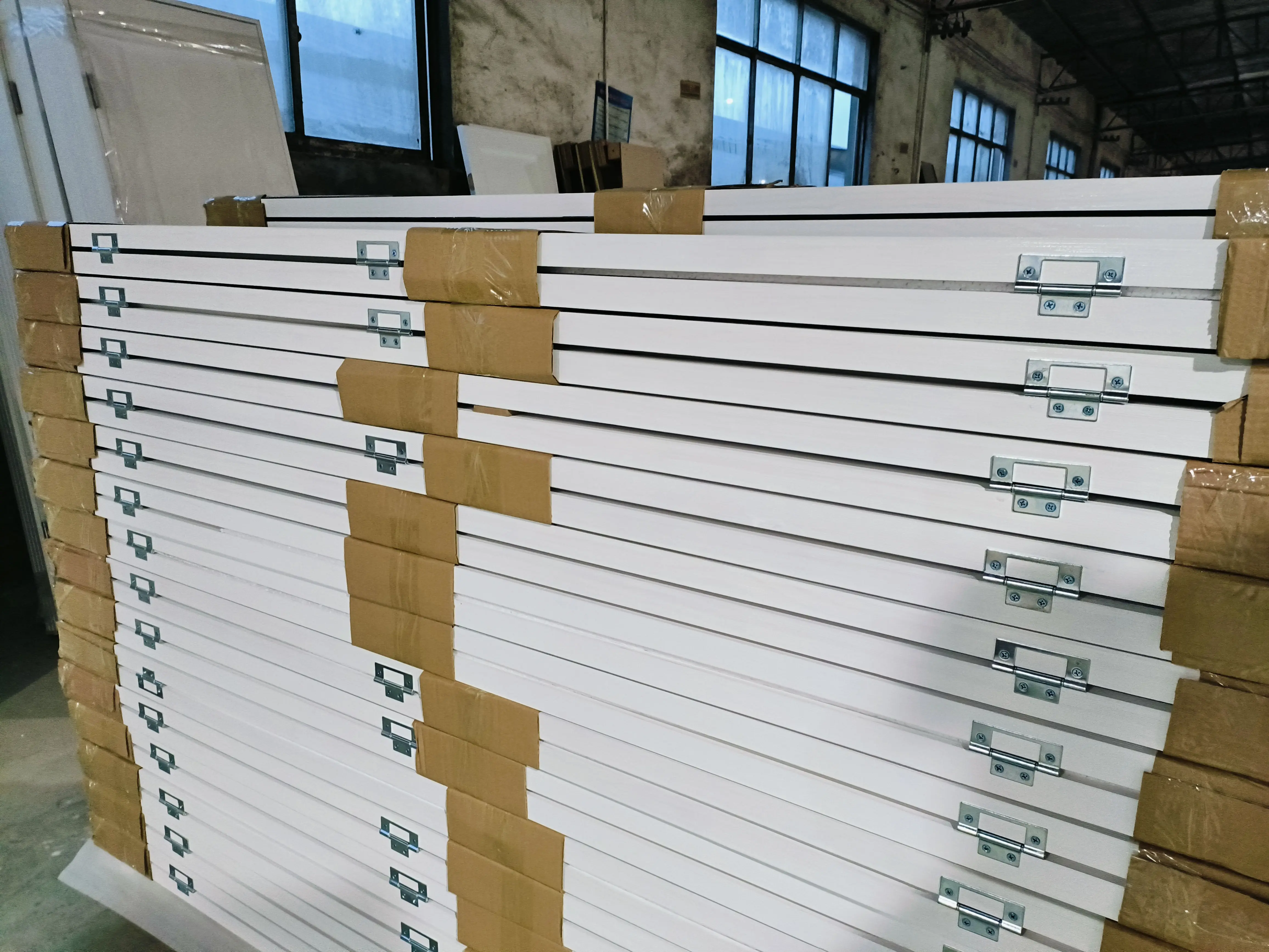 18 In. X 80 In. Modern No Panel Flat Honeycomb Core Composite Interior Door Slab White Primed Molded Door