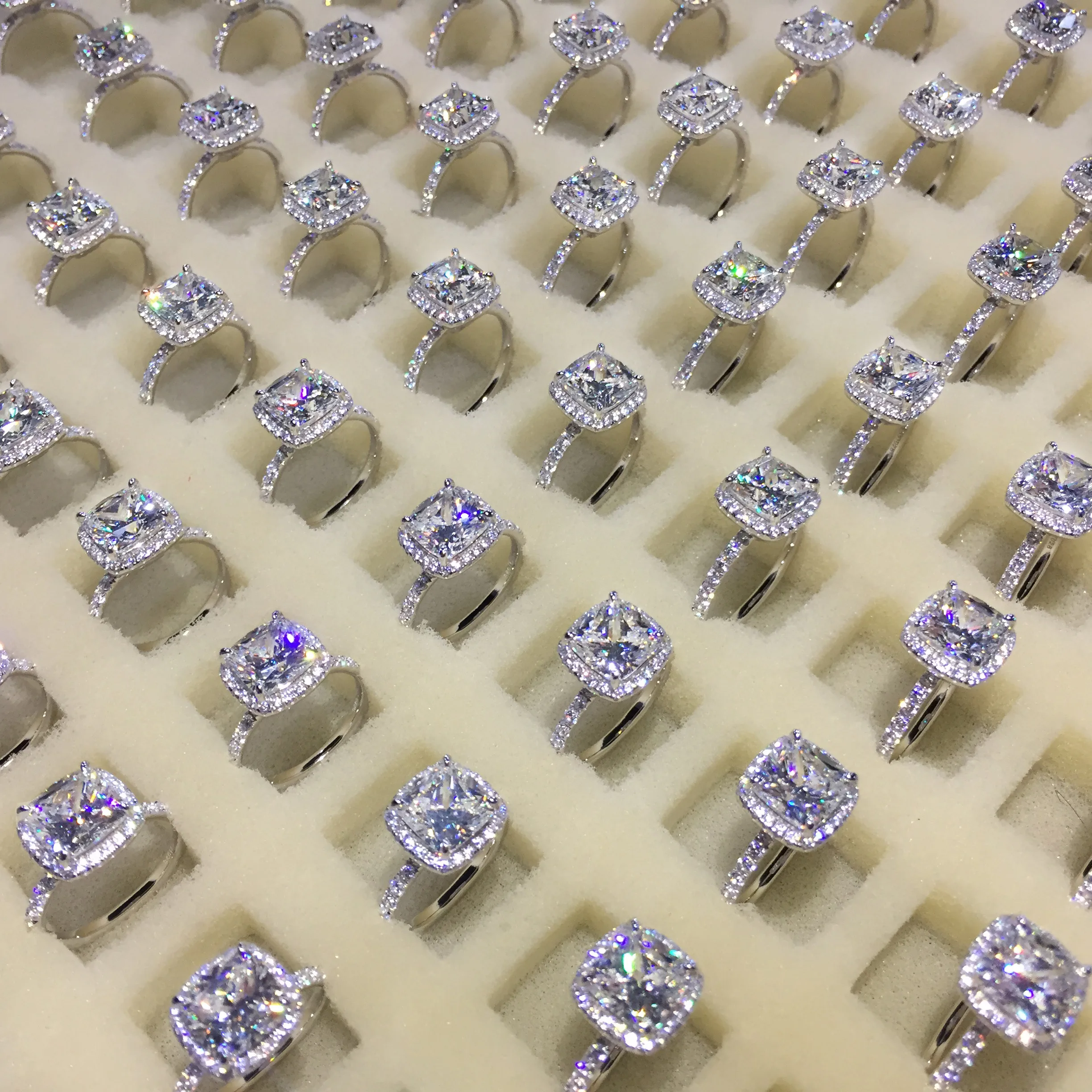 2022 Fashion Rhodium Plated Halo Rings 925 sterling silver 18k gold designs cubic zircon ring for female