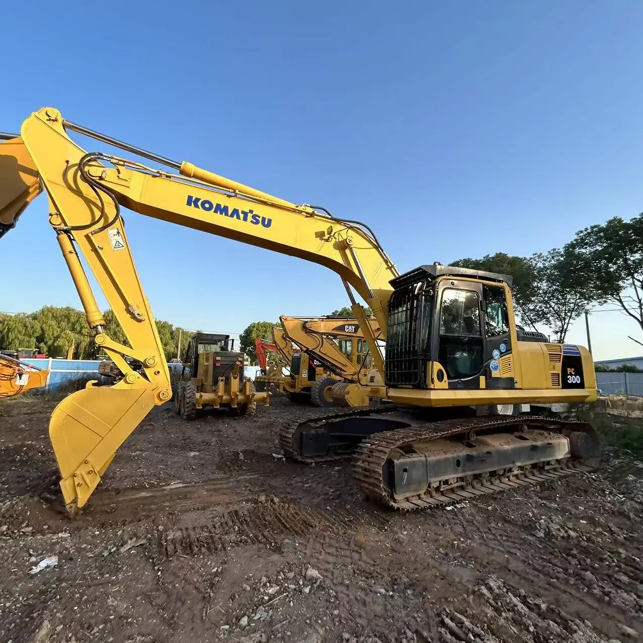 Экскаватор Komatsu PC300 гусеничный в лучшем состоянии 7-тонный экскаватор с 3 м.