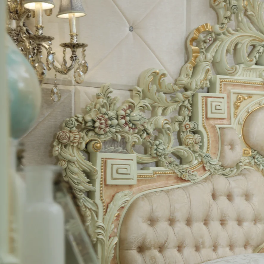 Latest Palace Rococo Style Antique Gold Foil Royal King Size Bed For Master Bedroom Furniture Set