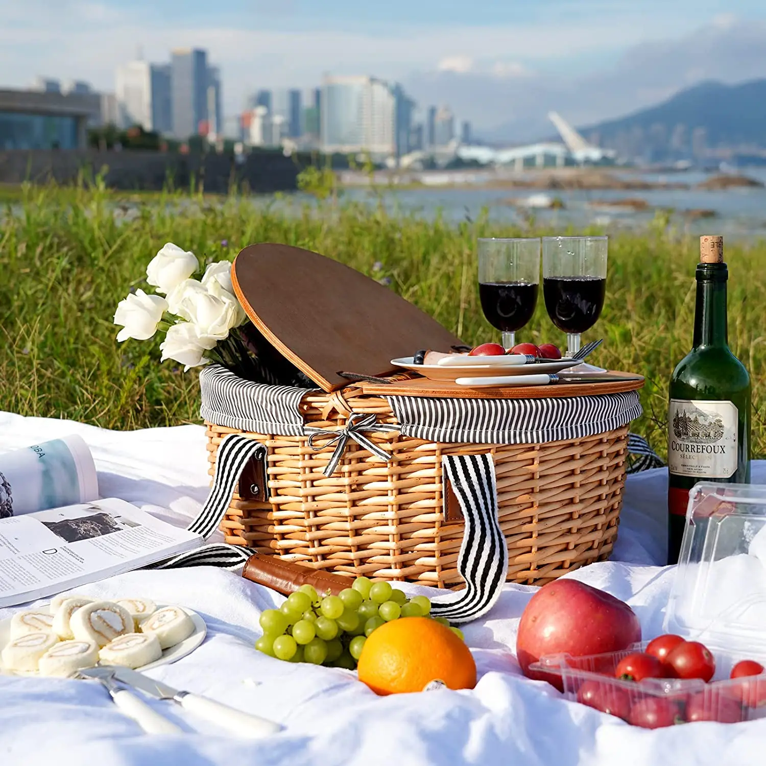 Large Size Natural Eco-friendly Wicker Basket Outdoor Picnic Basket Vegetable Basket For Picking and shopping