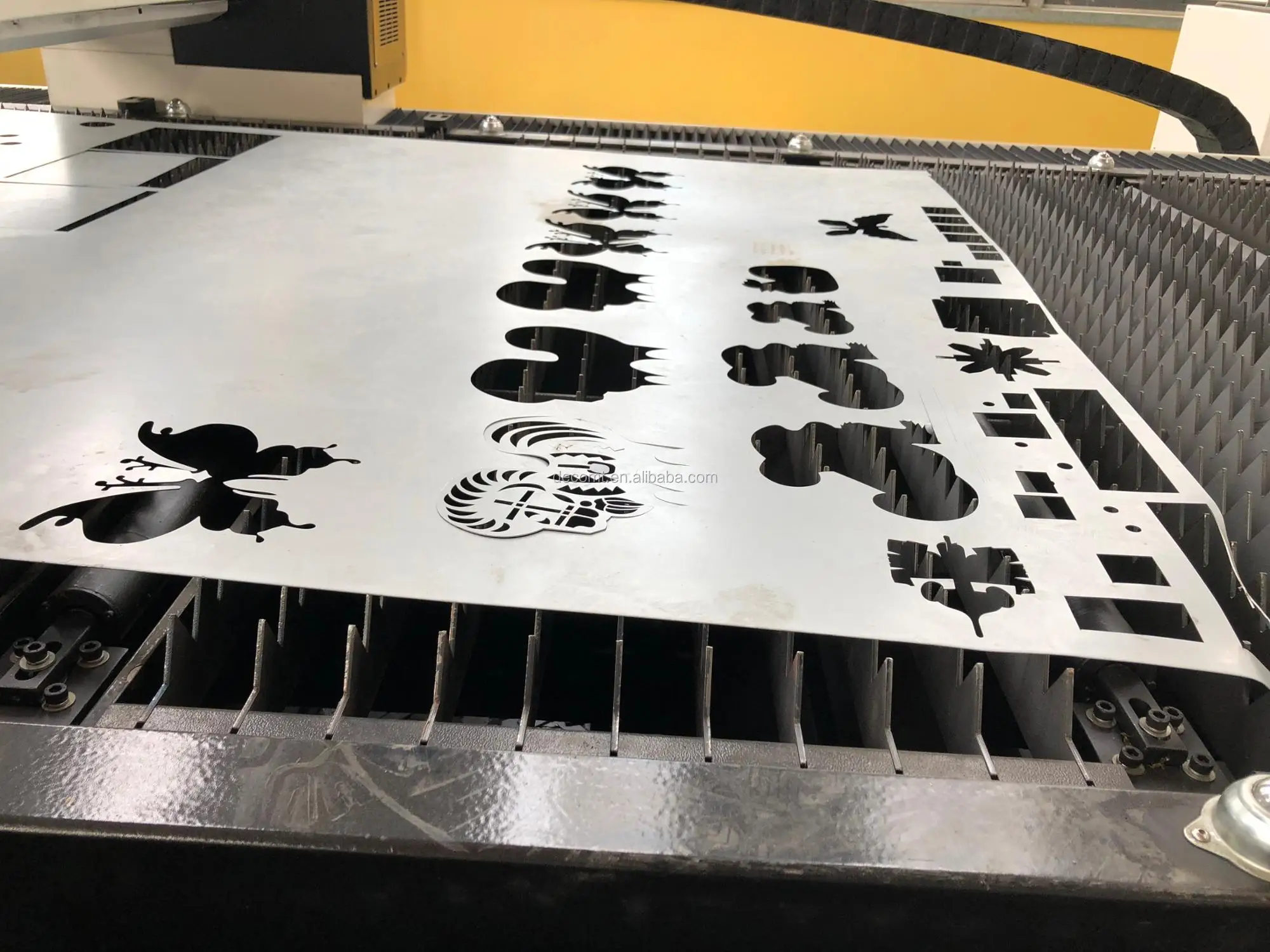 Cnc fiber laser cutter sheet metal