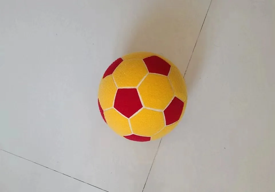 21cm Diameter Sticky Soccer Ball Sticky Football For Inflatable Soccer Darts With Magic Tape