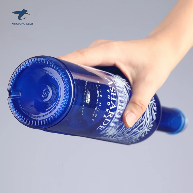 Оптовая продажа под заказ винная стеклянная бутылка янтарный для водки масла виски бутылки ликера bowmore 200 мл 250 стеклянные