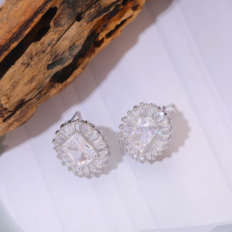 Korea Cubic Zirconia Rhodium Plated Zinc-Copper Fashion Custom Available Silver Stud Earrings jewelry women