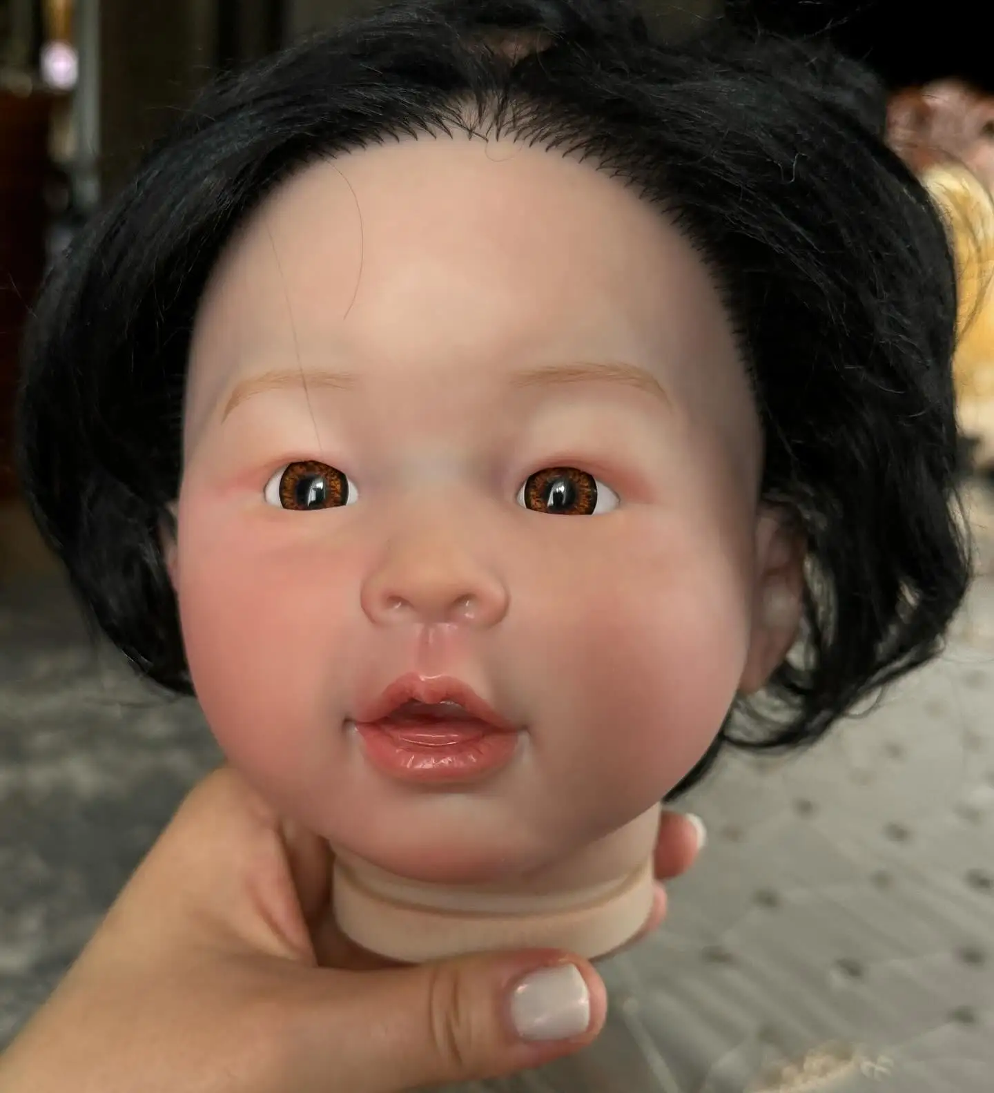 Hot Sale Elegant Black Hair Shiny Eyes Smiling Angel Cute Little Girl Reborn Doll 22 Inch 55cm Realistic Newborn Doll