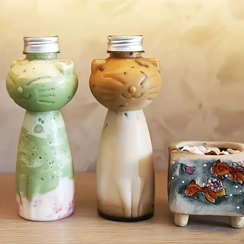 Customized PET 350ml Cute Cat Shaped Milk Tea Bottle Juice PET Bottle