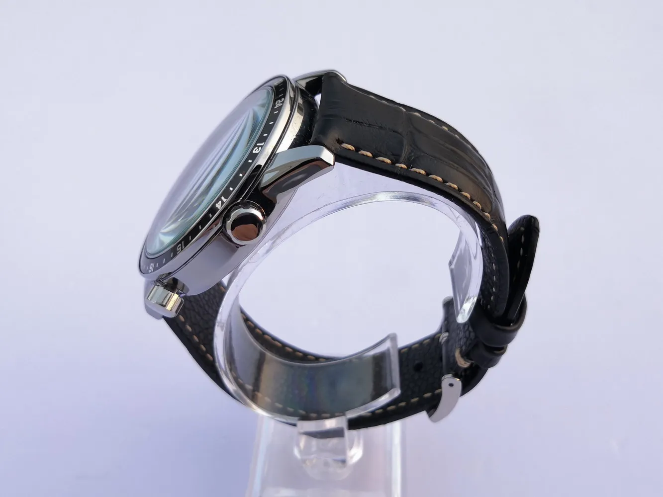 
Customizable quartz movement watch leather strap stainless steel case water resist world time feature wrist quartz watch 