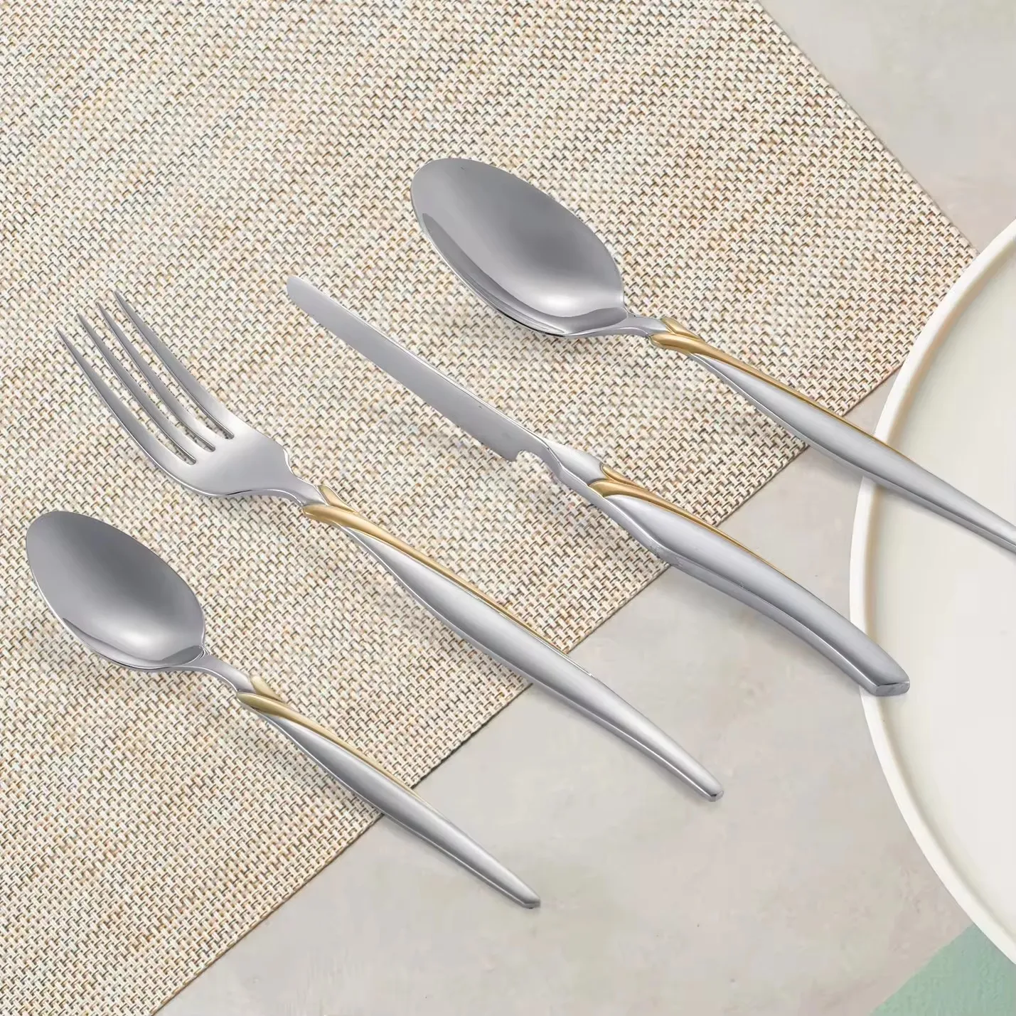 OEM Modern Custom Spoon Knife Set for Wedding Kitchen Cutlery Sets Stainless Steel 4PCS Luxury Gold Plated Tableware Flatware