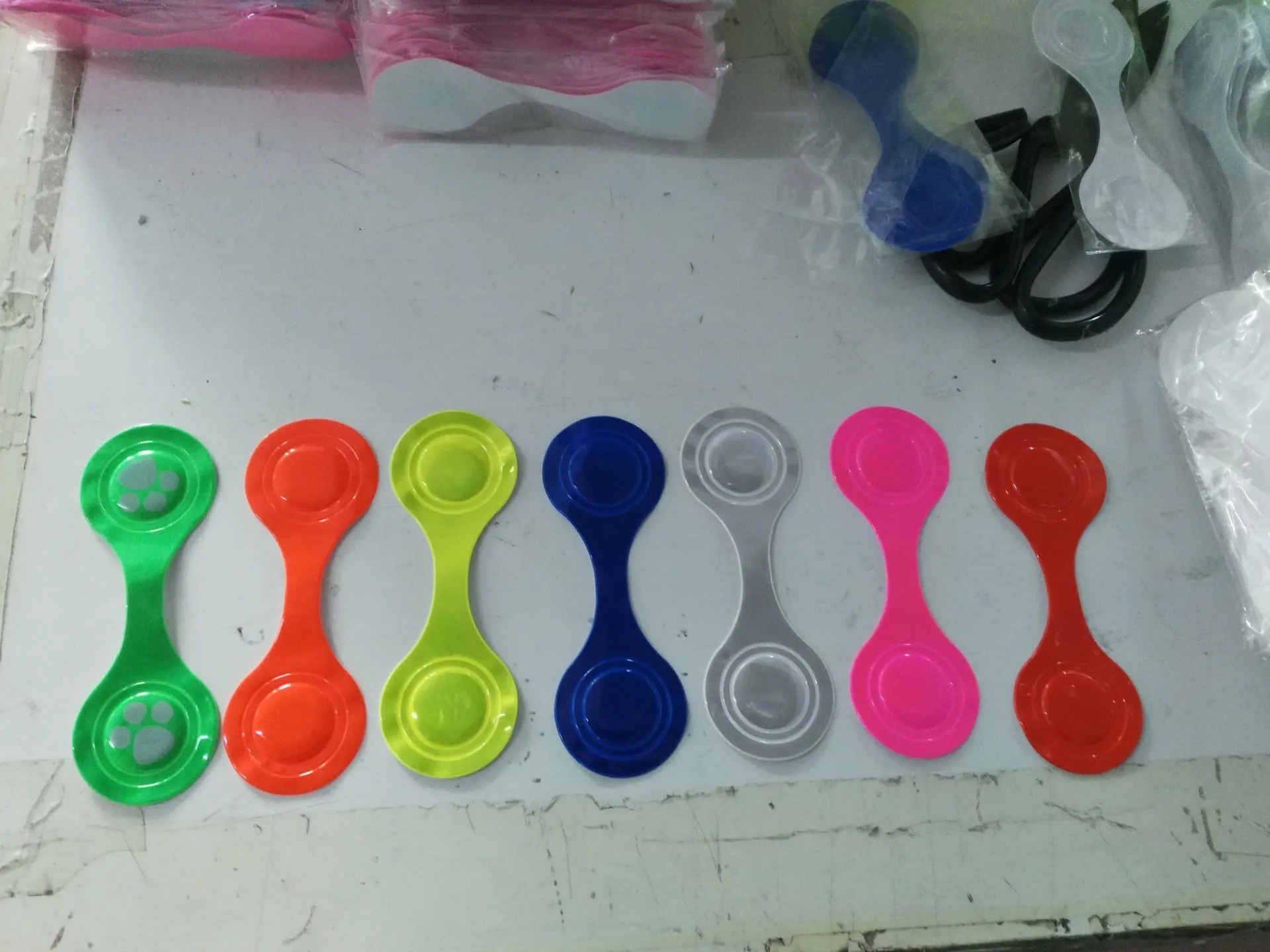 custom logo EN13356 fashionable reflective strobe light magnet PVC magnetic clip reflector for night running sports safety
