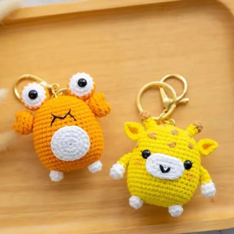 Wholesale mini crochet bear stuffed toys cute small knitted teddy bear dolls pendant charms for baby pram stroller hanging toy