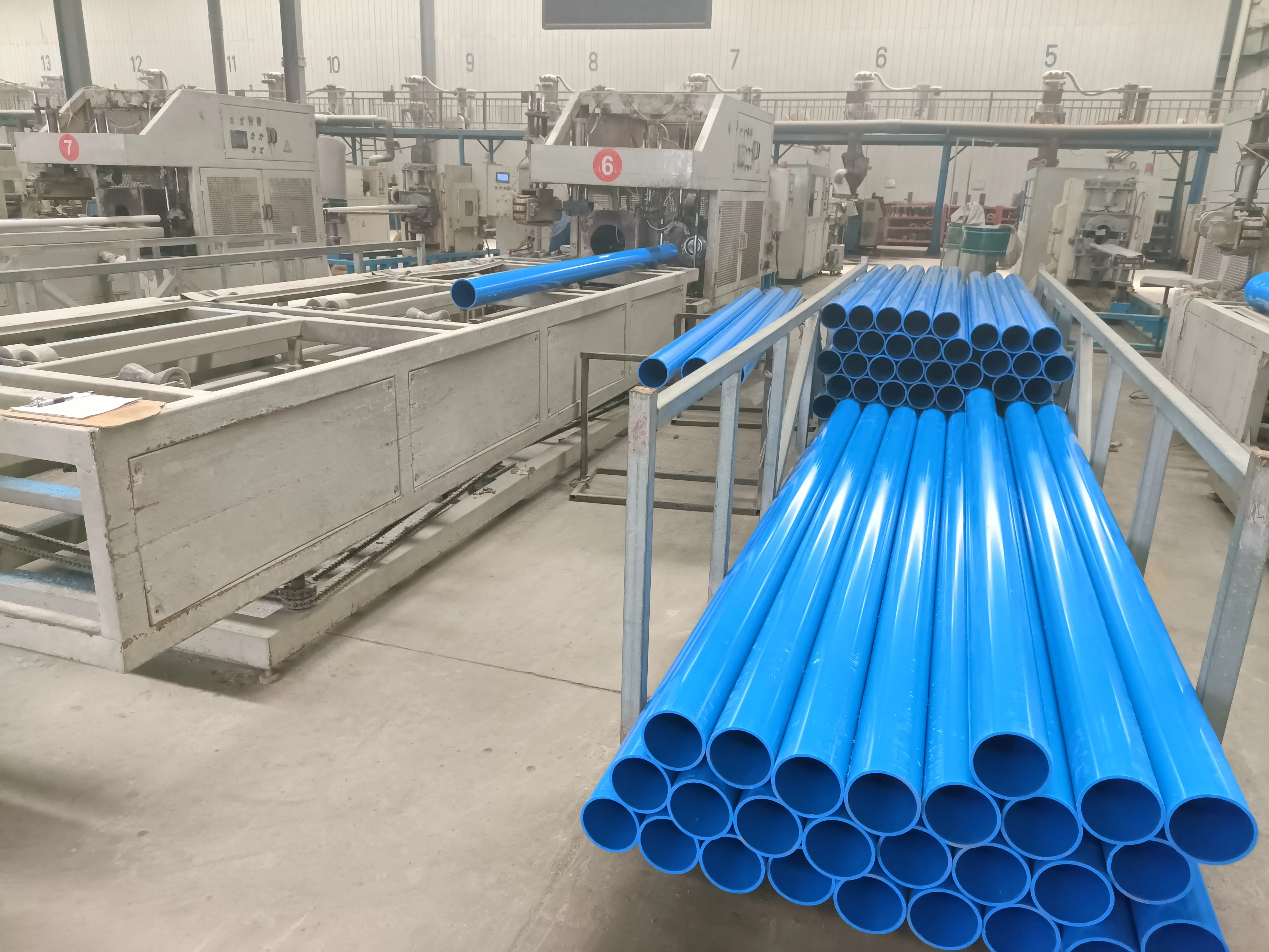 Factory Sale drill hole screen pvc water well screen tube blue pvc pour forage