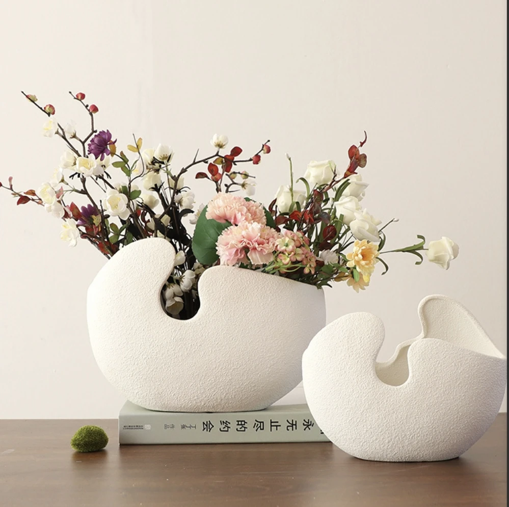 Wabi Sabi Minimalist Nordic Boho Ins Egg Shape Decorative Vase Modern White Ceramic Pampas Flower Vases for Modern Home Decor