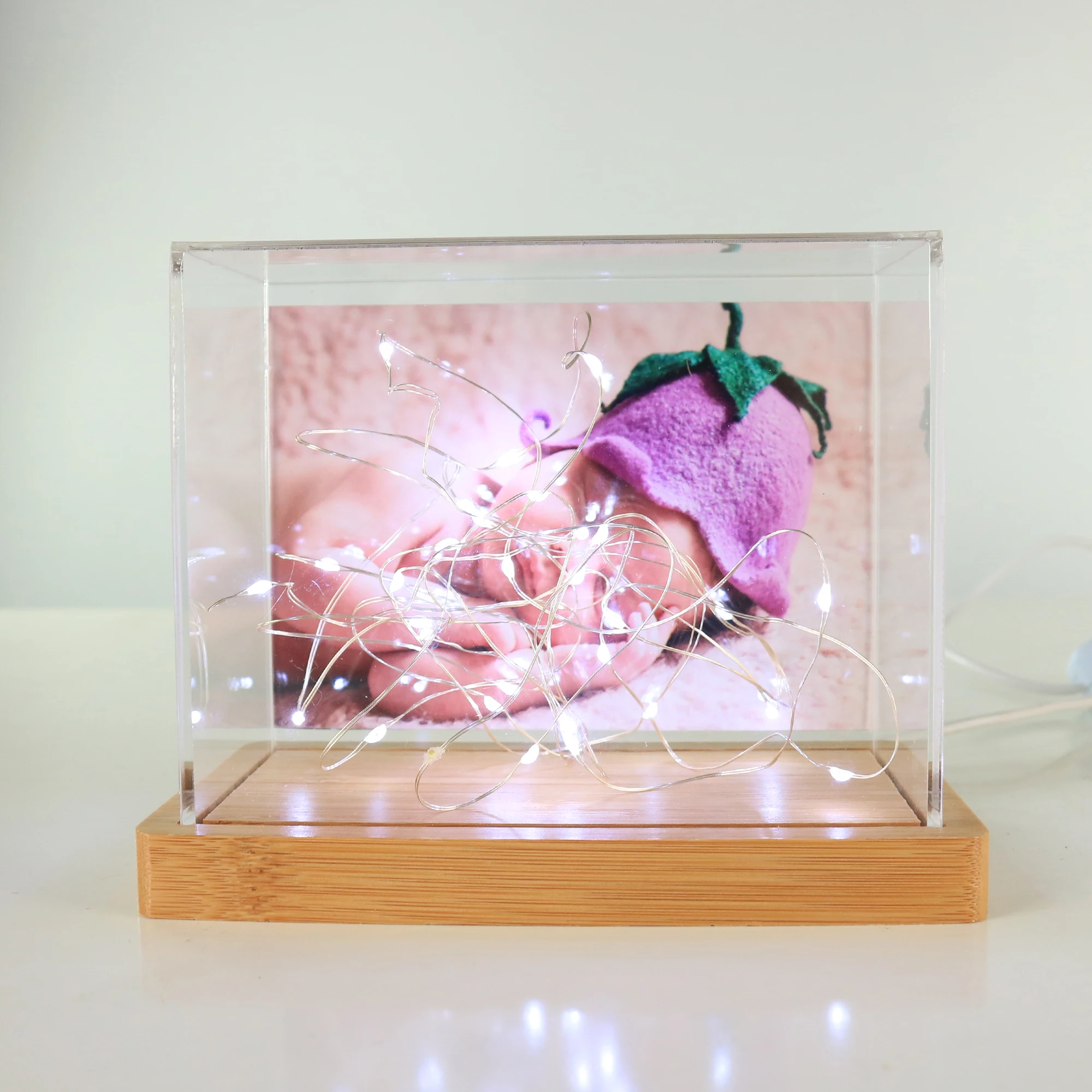 Innovative gift clear acrylic box pictures holder frameless bamboo photo frames with led light up 4x6 photo frame