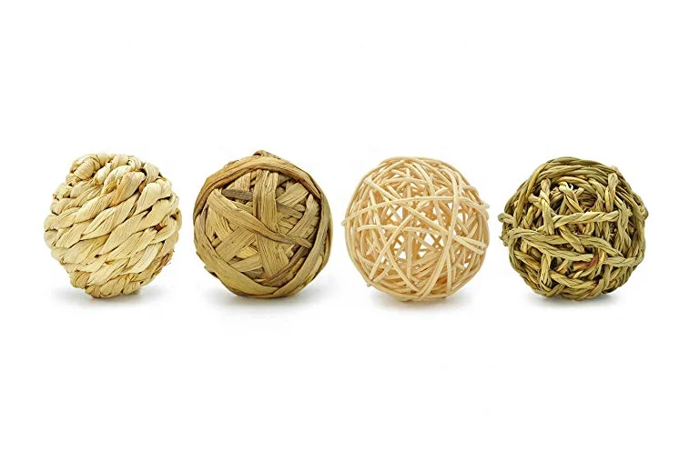 Small Animal Woven Grass Play Ball