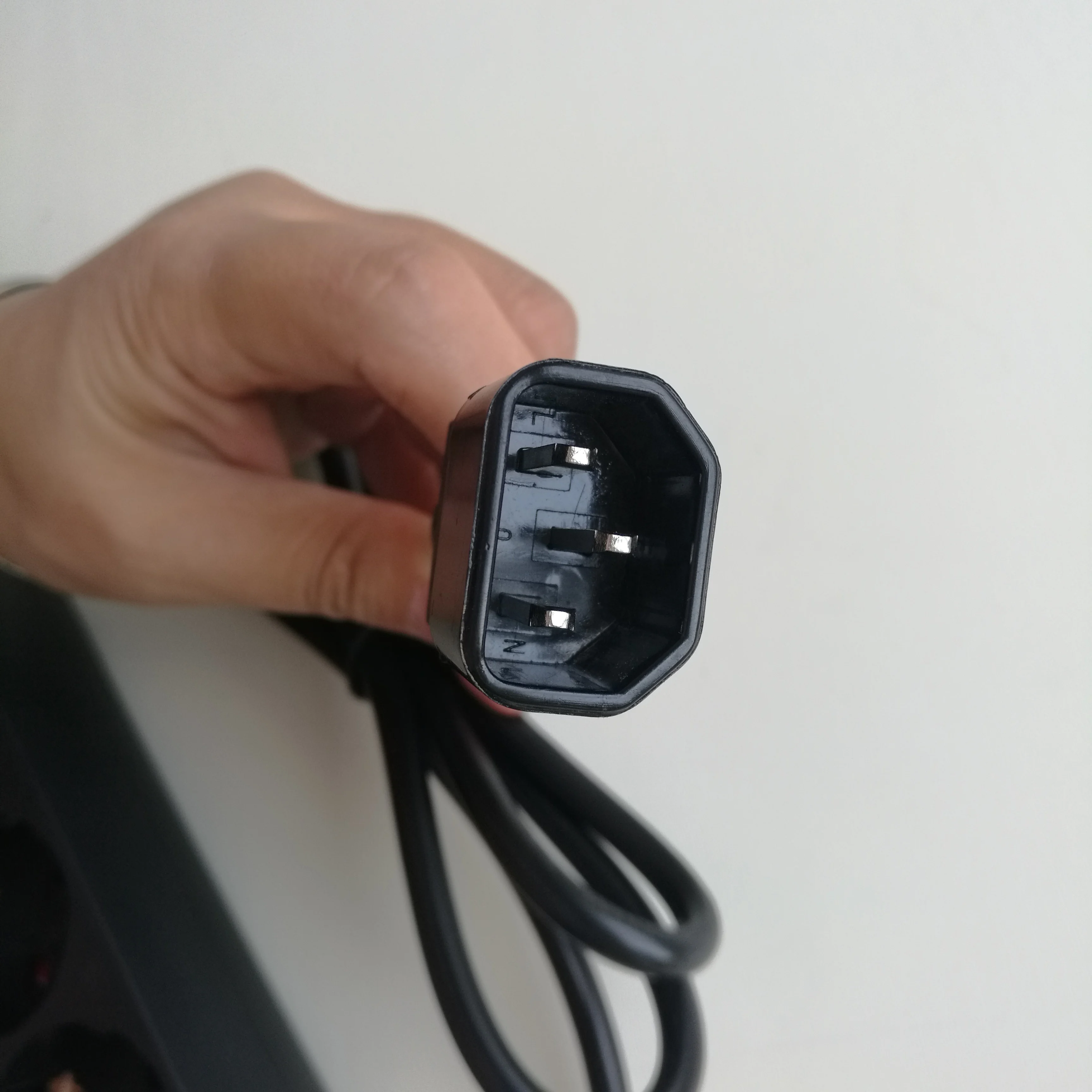 3 Ways Extension Schuko Socket with Children Protection IEC C14 Electrical Plug Power Strip Hot Sell European CE Black XIANGHE