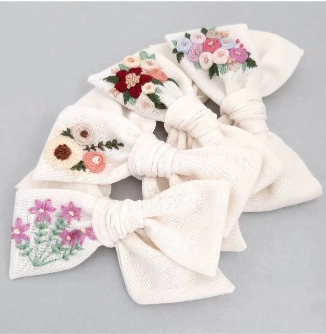 Платье для маленьких девочек на заказ ручной работы с вышивкой настраиваемым именем и бантом цветочным рисунком