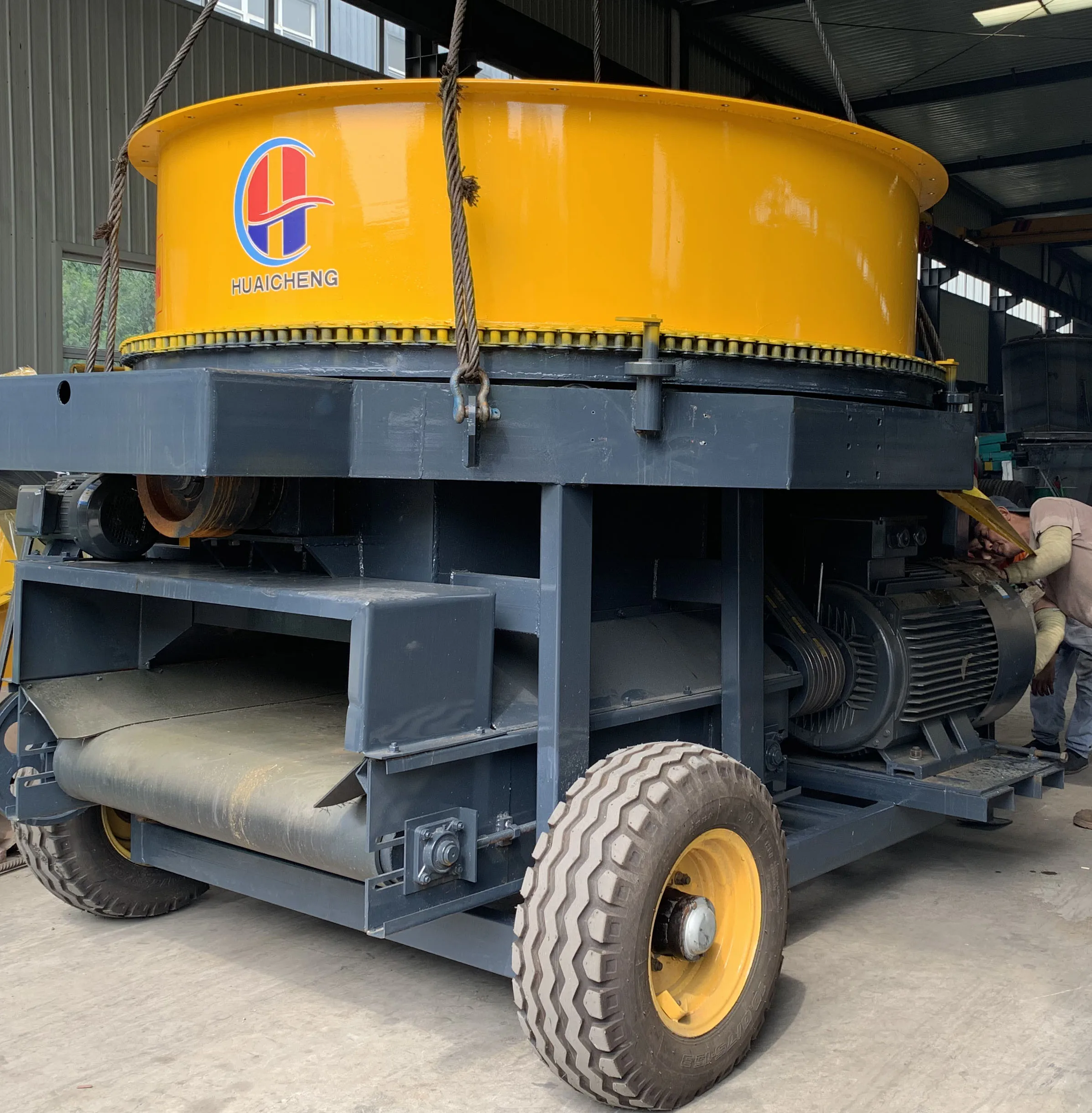 Straw bale crusher: an important tool to improve feed processing efficiencyStraw bale crusher