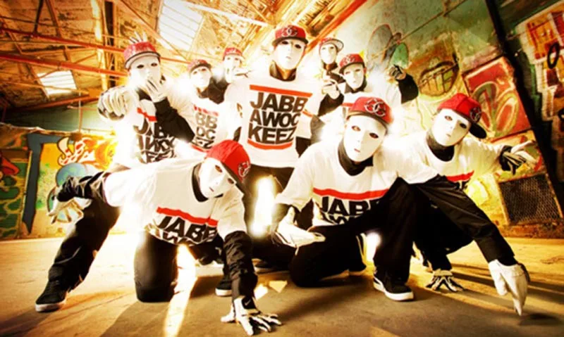 Halloween Party Decoration Mask Ghost Step Dance White Street Dance Hand Painted Mask Masquerade Masquerade Plastic party Mask