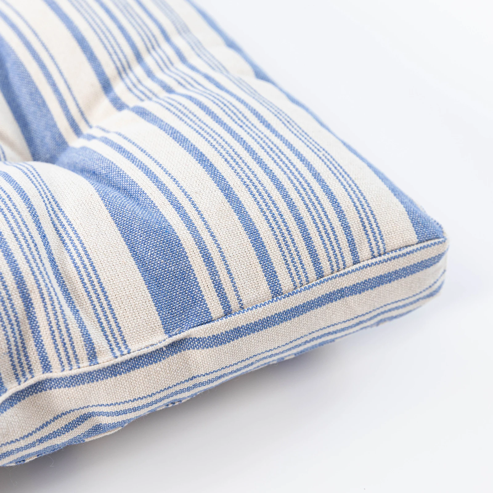 2022 Latest Strip Printing Design Skin Friendly Soft Square Chair Back Cushion Cotton Seat Pillow Cushion with Handle