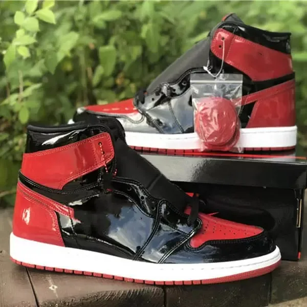 2022 Fashion Brand 1 High OG Bred Patent Basketball Shoes RED BLACK 1s Patent-leather sport Outdoor Top Quality Running Sneakers