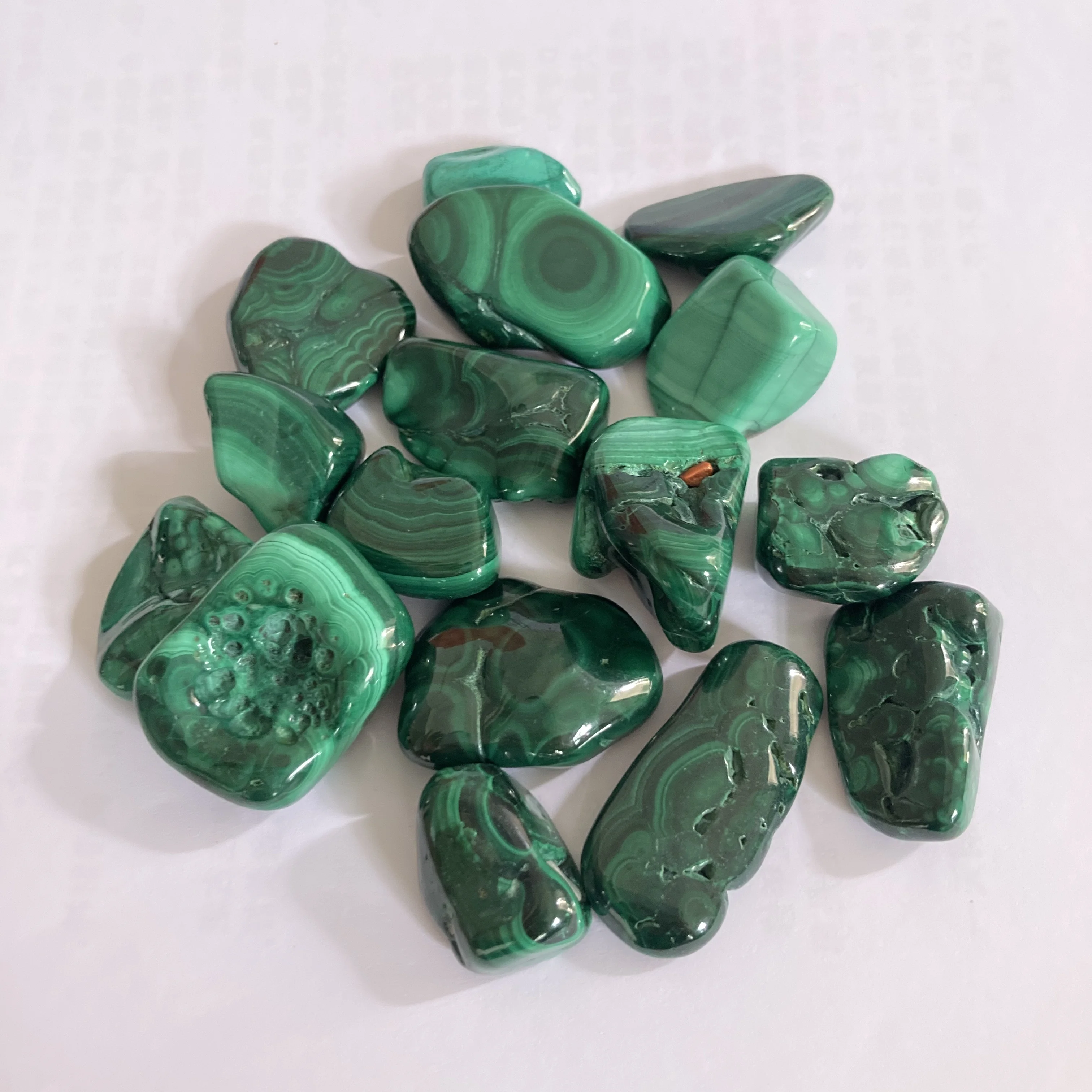 Malachite stone grinding large gemstones home decoration tabletop ornaments fish tank flowerpot landscape stone wholesale