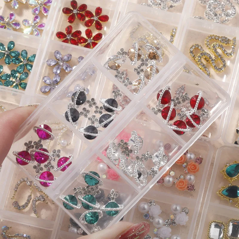 6 Grid 30PCS Planet Nail Charm Alloy Snake Flower Bear Jewelry Luxury Diamond Nail Stones Crystal Nail Art Diy Decoration